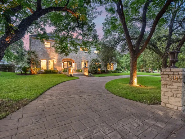 2104 Island Wood Rd, Austin, TX 78733