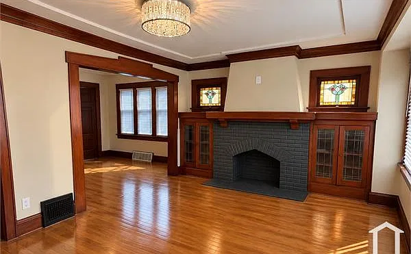 4 bed, 1338 sqft, $2,100 — Photo 2
