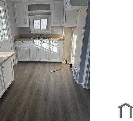 5th image of 12700 Rexwood Ave