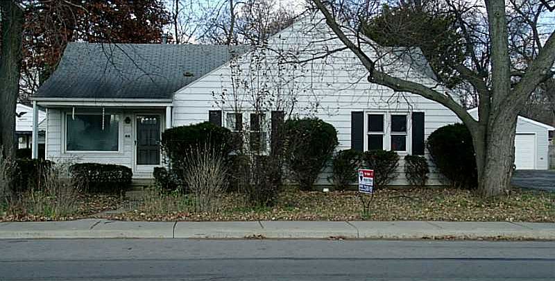 2nd image of 418 W Main St