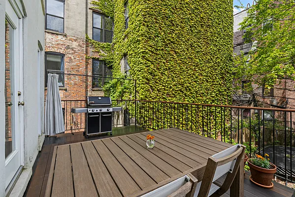 Sold by Corcoran | media 7