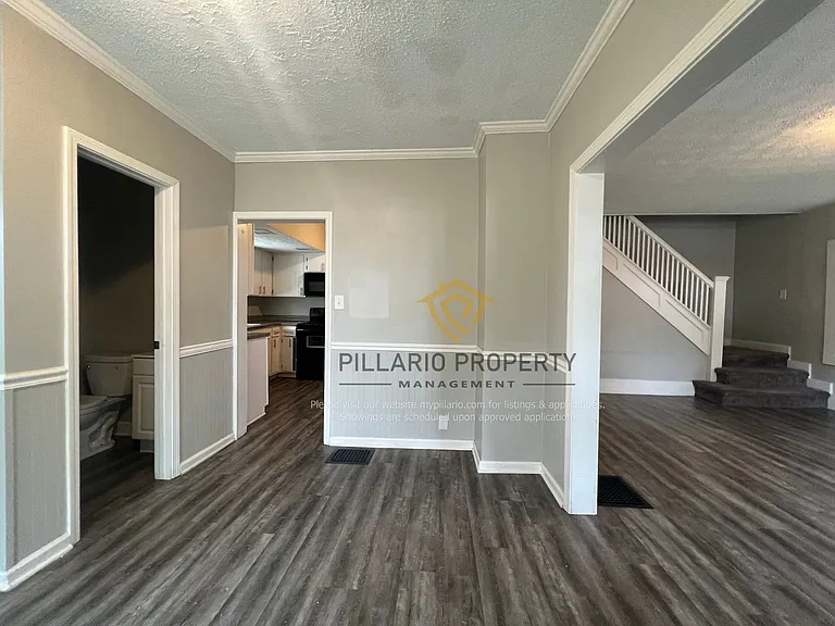 619 N Sherman Dr — Photo 8
