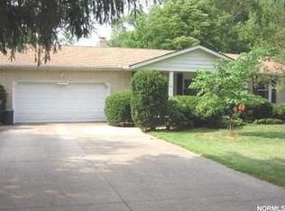40 Leonard Ave, Northfield, OH 44067
