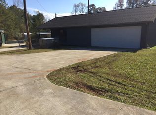 27 Pine Valley Dr, Forsyth, GA 31029