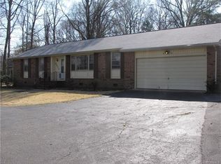 4011 Lakeview Rd, South Chesterfield, VA 23803