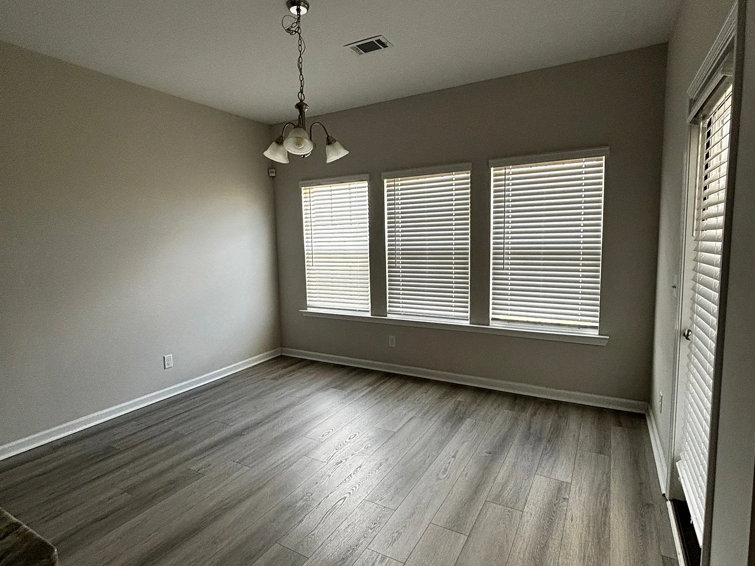 289 Deerfield Drive Northeast - 1 — Photo 4