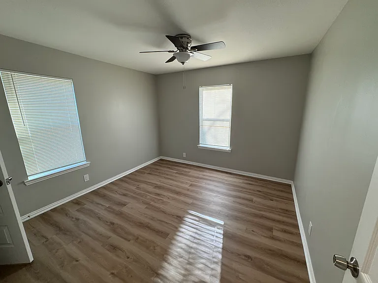 2529 Morgan Dr — Photo 11