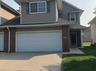 17528 Seward Plz, Omaha, NE 68118