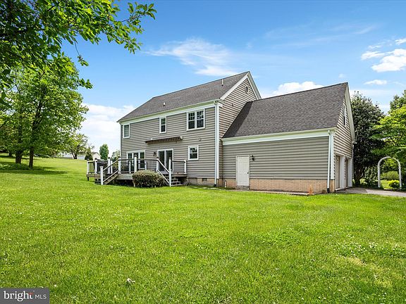 4th image of 257 Omni Way