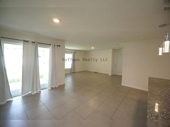 501 Calico Scallop St — Photo 6