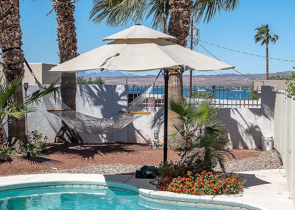 Living in Paradise!