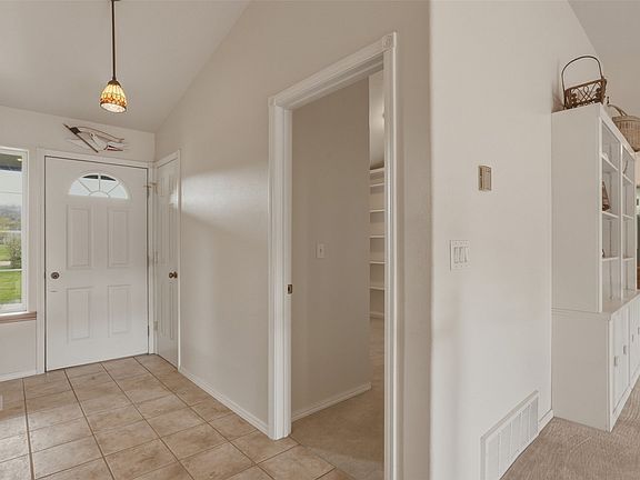 3rd image of 842 Legacy Loop