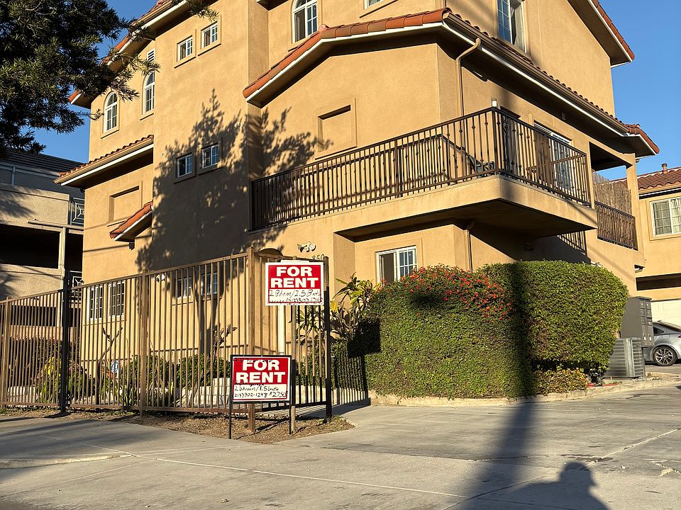 1st image of 840 Magnolia Ave