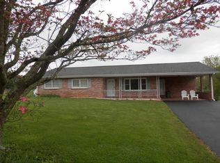 1004 Hickory Flats Rd, Pennington Gap, VA 24277