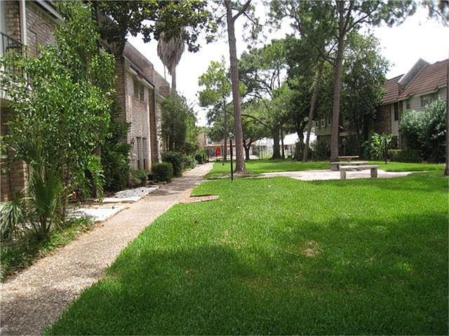1st image of 10794 Briar Forest Dr #5-22