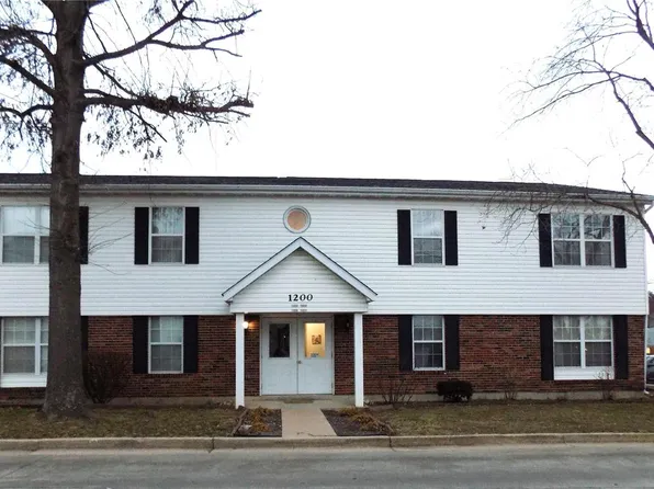 1201 Condo Dr, Rolla, MO 65401