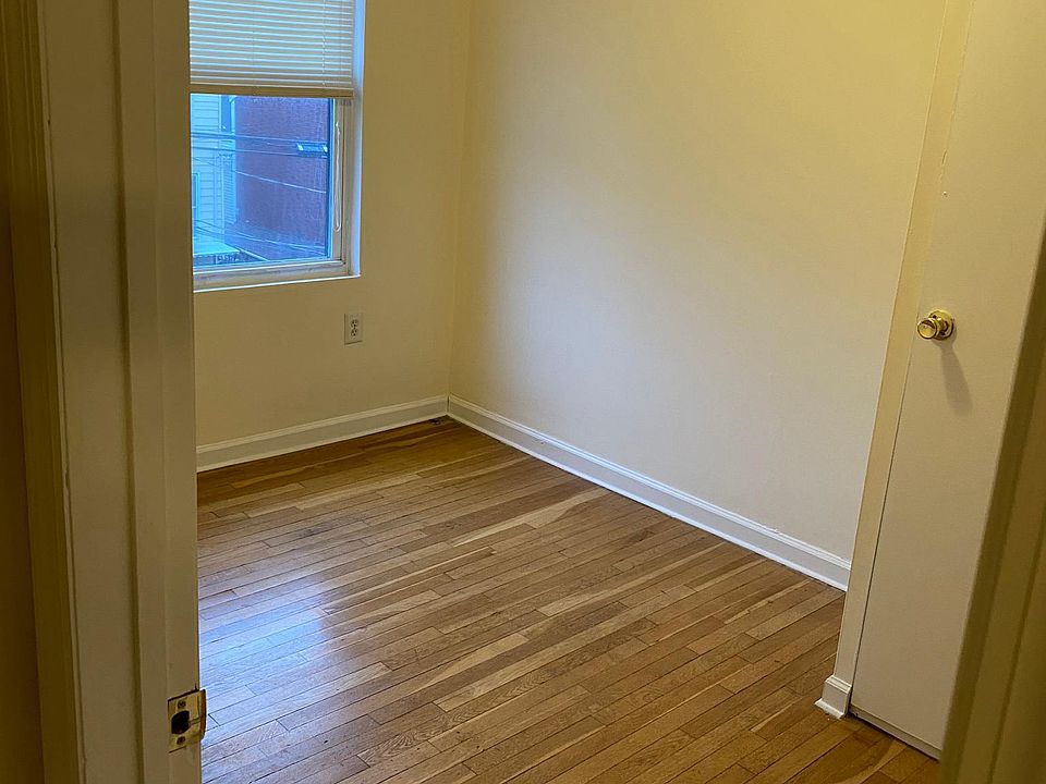 2nd image of 280 3rd St APT 2