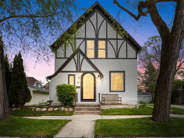 208 South Coe AVENUE, Port Washington, WI 53074