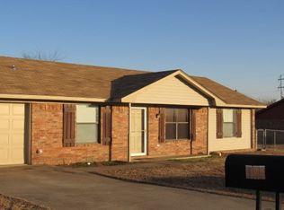 1104 N B St, Hugo, OK 74743