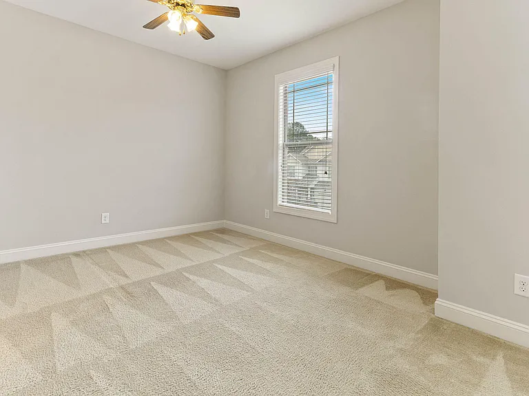1528 Lily Creek Dr — Photo 29