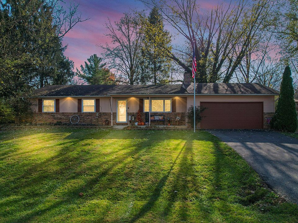 1st image of 134 Laurel Dr SW