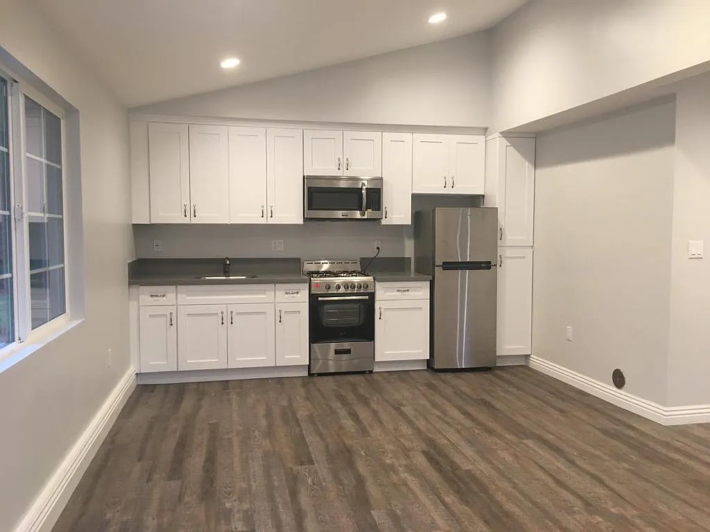 Building Photo - 12762 Meadowlark Ave #1