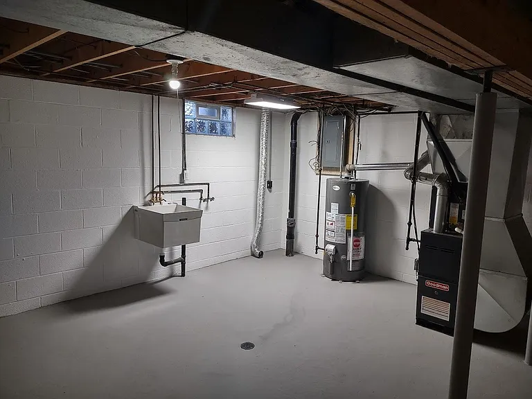 304 Parkland Ave SW — Photo 10