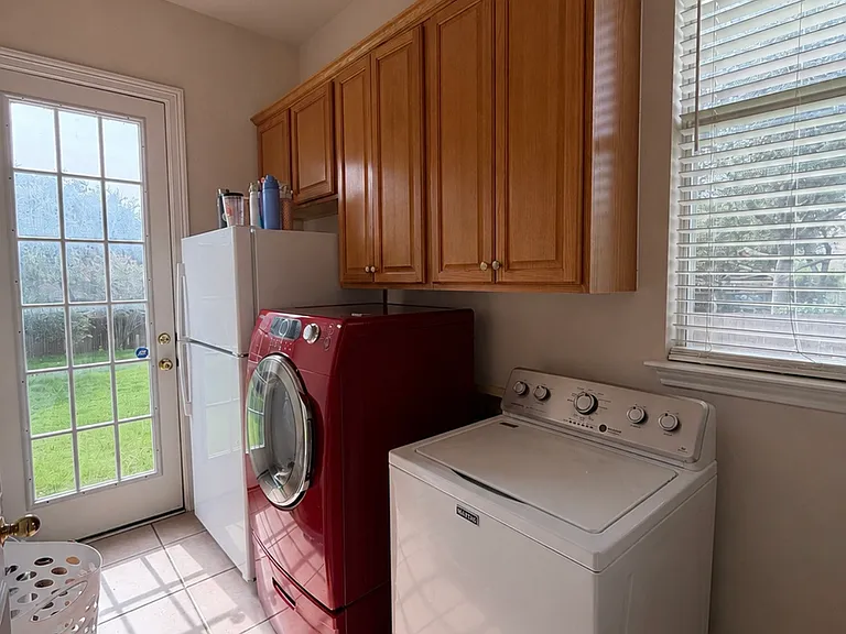 7537 Steeple Dr — Photo 24