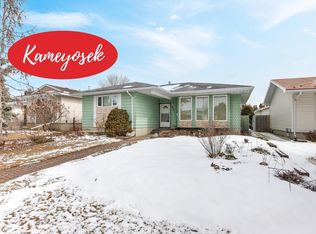 3211 70th St NW, Edmonton, AB T6K1L3