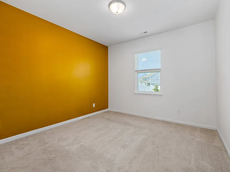 1069 Pennington Dr — Photo 18