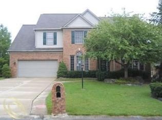1692 Devonwood Dr, Rochester Hills, MI 48306