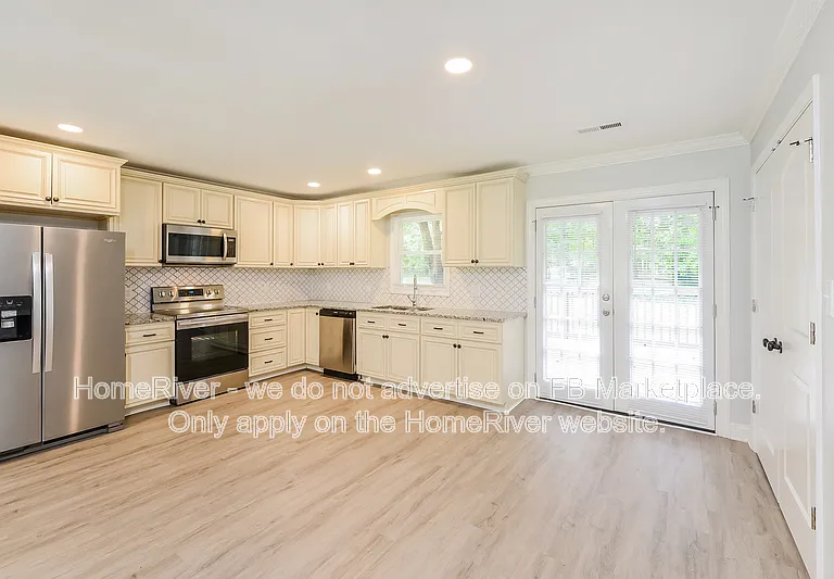 140 Cliffwood Dr — Photo 3
