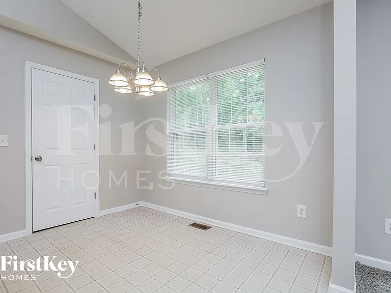 515 Keith St — Photo 7