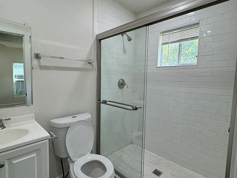 1108 E Maddox Ave — Photo 17