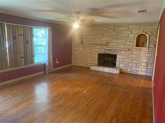 3rd image of 204 N Bouldin St