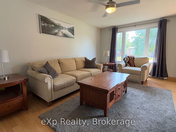 3rd image of 403 Highland Dr