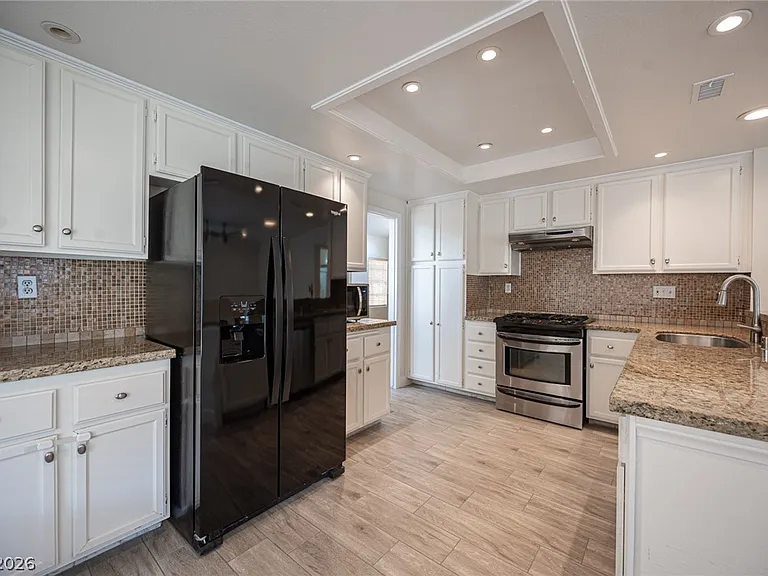 1416 Grey Hunter Dr — Photo 24
