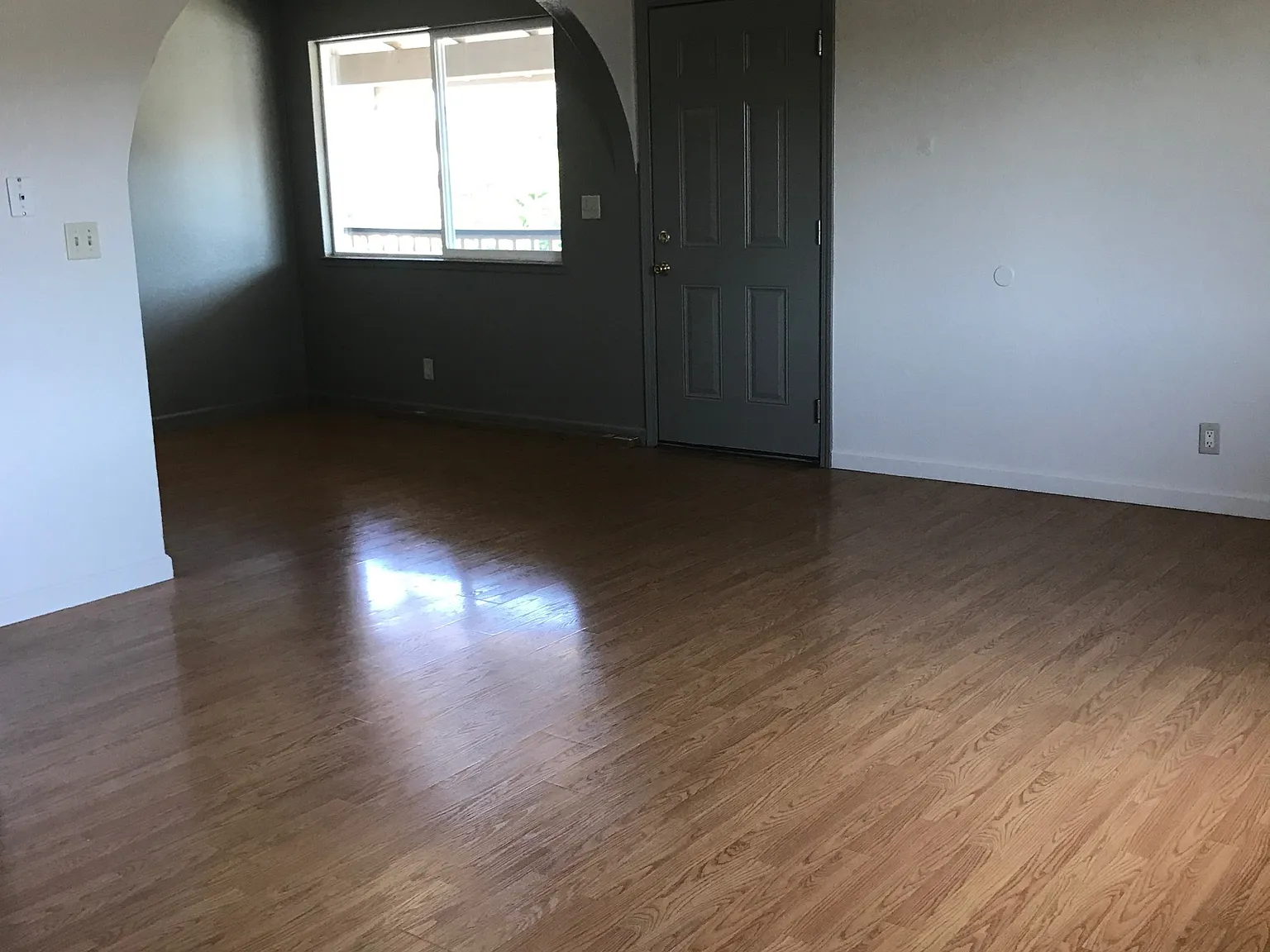 2 bed, 700 sqft, $2,400 — Photo 4