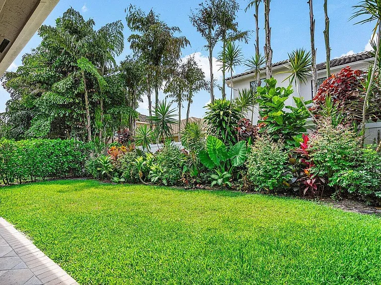8068 Lemon Serpentine Ln — Photo 4