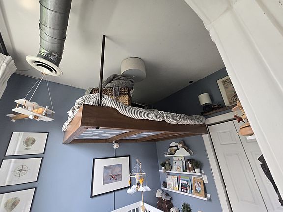 5th image of 1808 W Armitage Ave