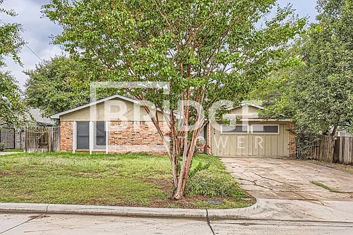 2614 Parkside Dr Photo 1