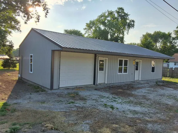 927 Bloomfield Rd, Plainville, IN 47568