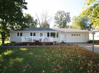 1165 Pleasant Valley Dr, Waterloo, IA 50701