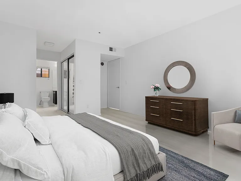 1222 Amherst Ave — Photo 12