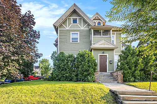 603 Wealthy St SE #5 Photo 1