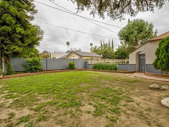 4th image of 15556 Valerio St