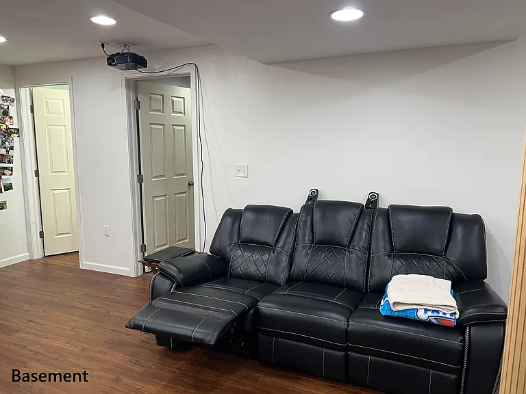 10210 Hamlet Ct — Photo 33