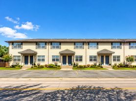 808 at South Center: Quiet community close to great amenities!