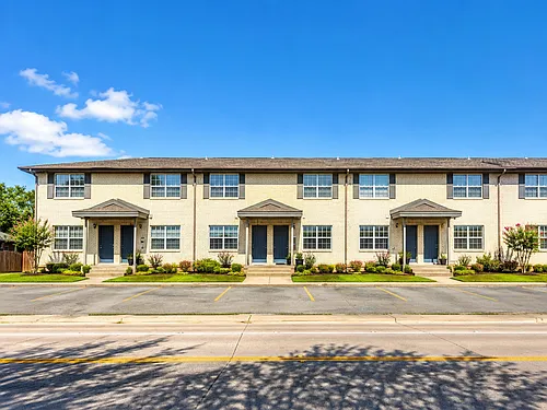 808 at South Center: Quiet community close to great amenities! Photo 1