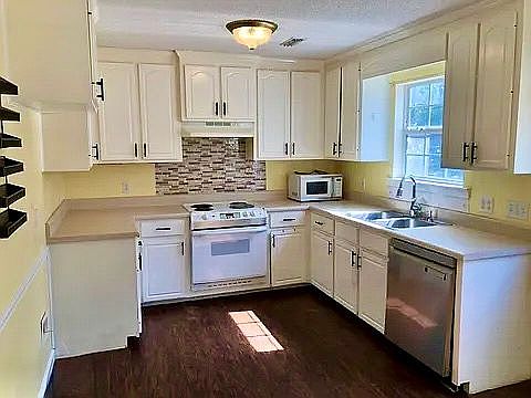 4th image of 76 Caravan Ln